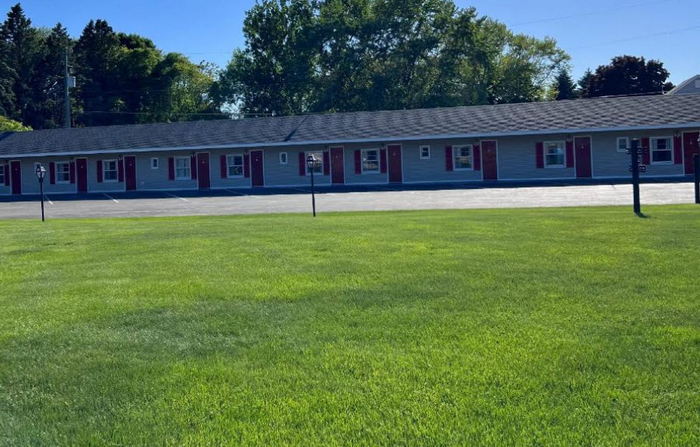 Vista-Villa Motel (Vista Villa Motel) - From Website (newer photo)